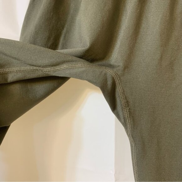 NVGTN Solid Seamless Leggings Olive Green Medium - Picture 3 of 6